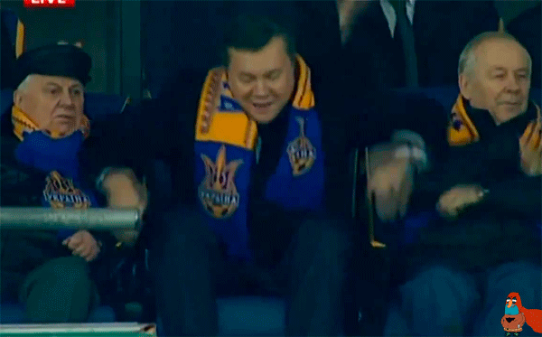 оле!   гифка, Янукович, футбол