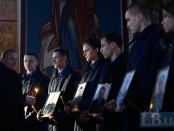 Они тоже были украинцами. Панихида в Киеве по 17 убитым милиционерам.