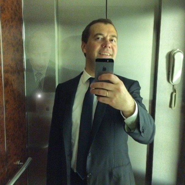 Медведев селфи жабы айфон лифт инстаграм новые жабы5