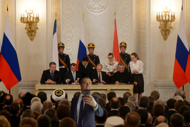 Медведев селфи жабы айфон лифт инстаграм новые жабы7