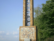 Из зоны АТО террористы бегут даже переодеваясь в свяященников, а от мирных беженцев требуют $1000 со взрослого и $500 с ребенка