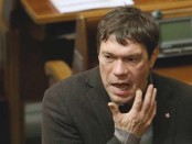 Разговор двух "интеллектуалов" о "разорении украинской промышленности". Рогозин (пока еще не в розыске) и Олег "Што?" Царев (награда $500,000 за голову) обсуждают, как обеспечить обронные заказы России в Украине.