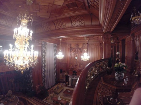 f154f 00005.jpg.pagespeed.ce.hhM7Qh3A81 Скромное обаяние буржуазии или пошлая роскошь Межигорья