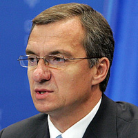 Новий уряд України 5f8717d shlapak 200.jpg.pagespeed.ce.8v1oHFwj T Новий уряд України